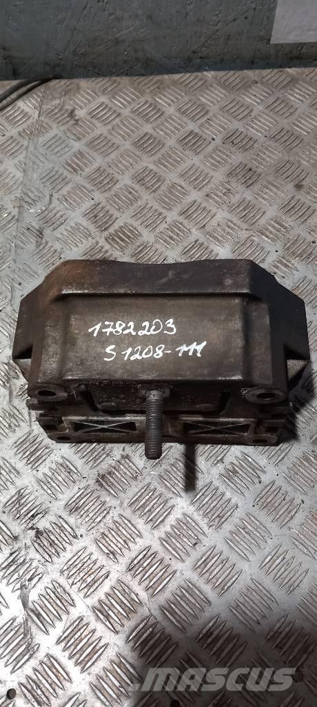 Scania 94 D.    1782203 Motorer
