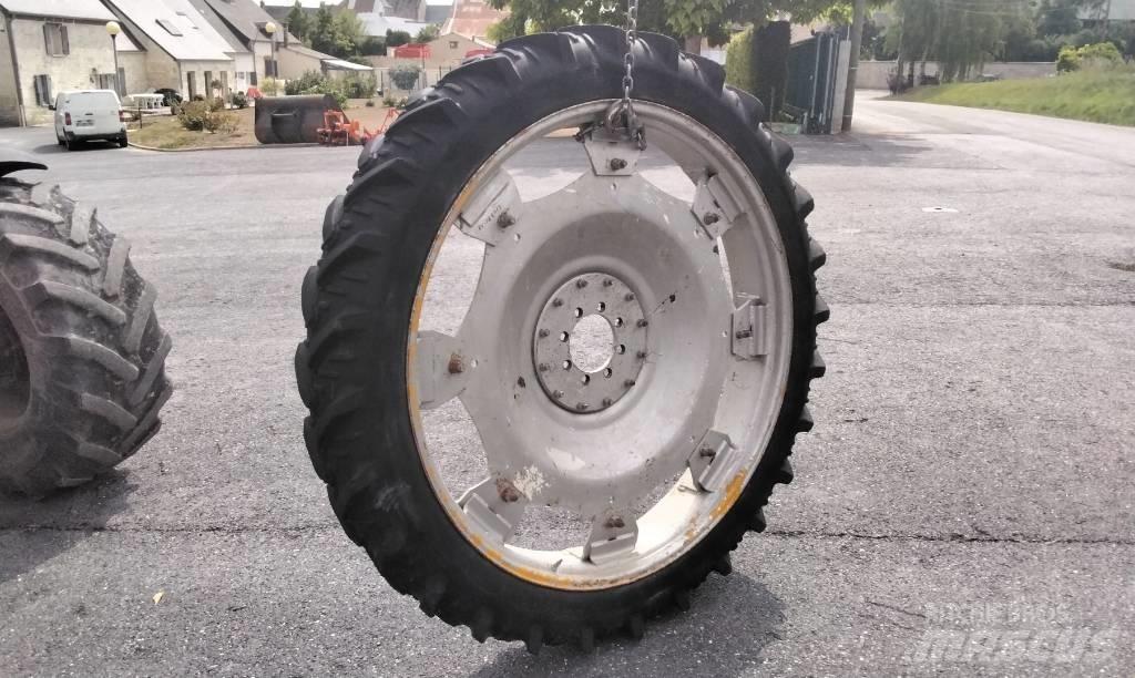 Kleber 9.5R48 Däck, hjul och fälgar