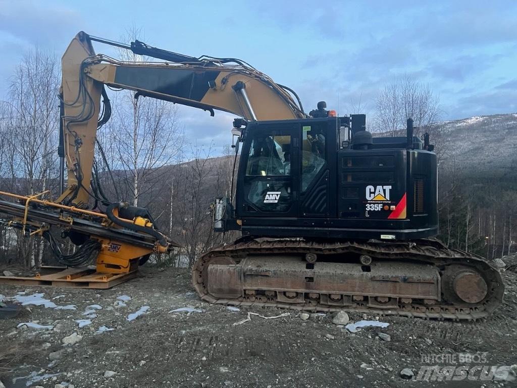 CAT 335 F L CR Borrutrustning för ytborrning