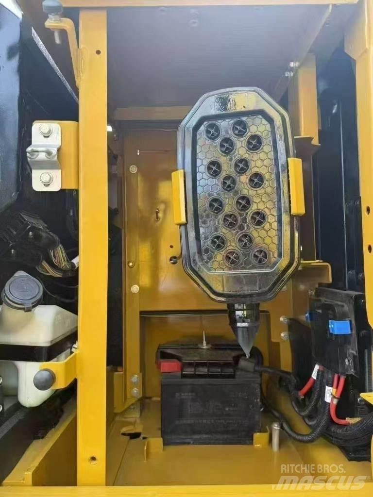 CAT 320 Bandgrävare