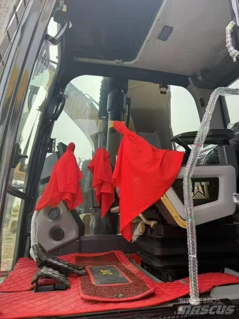 CAT 320 Bandgrävare
