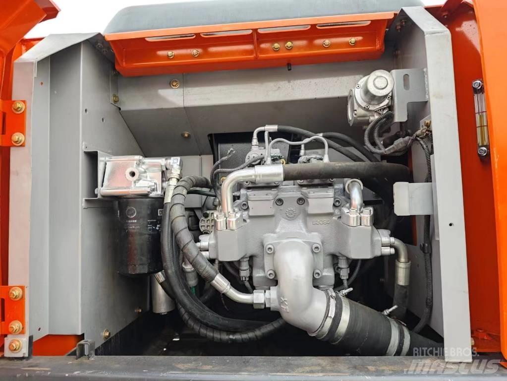 Hitachi ZX 200-6 Bandgrävare