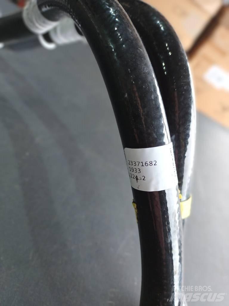 Volvo HOSE 23371682 Motorer