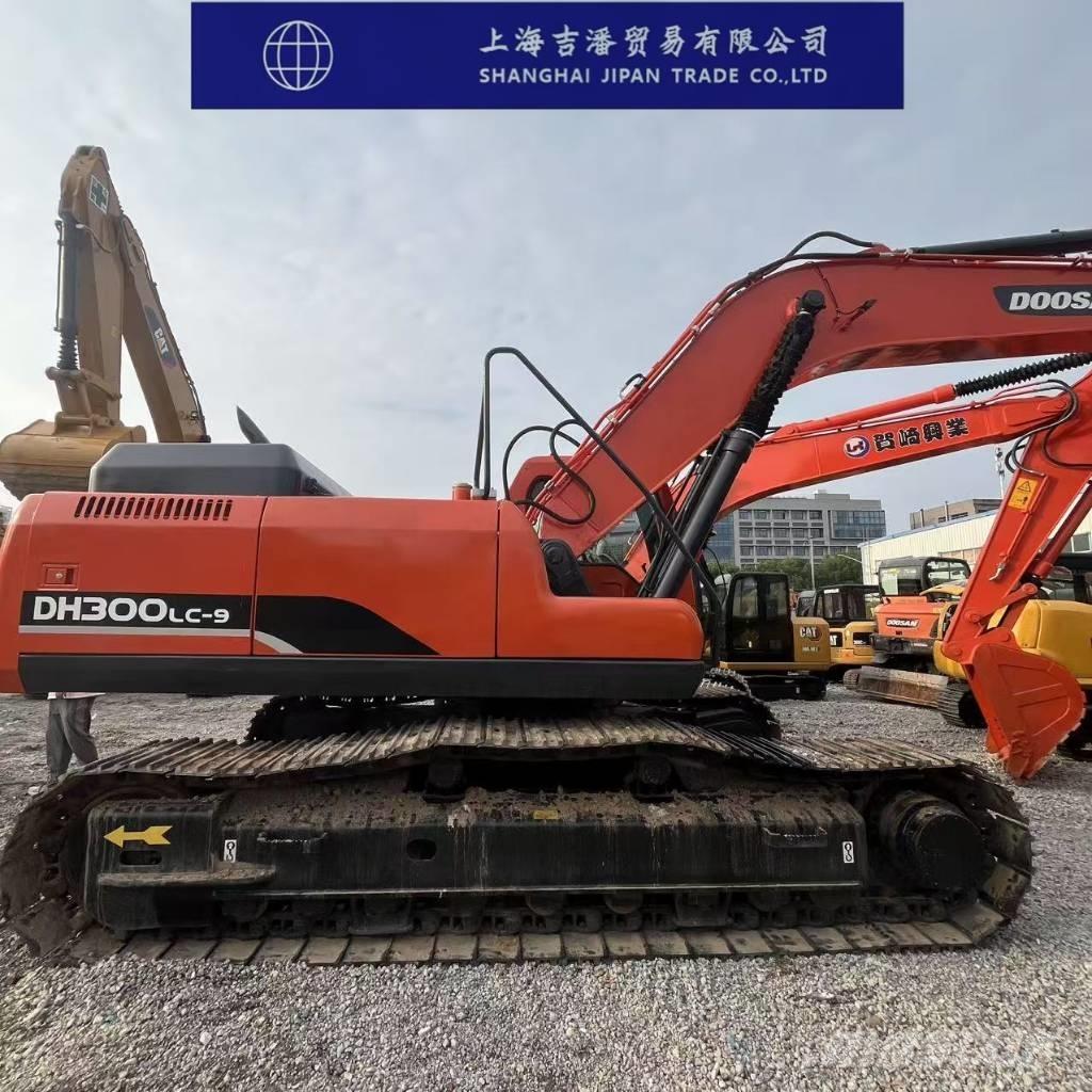 Doosan DH 300 Bandgrävare
