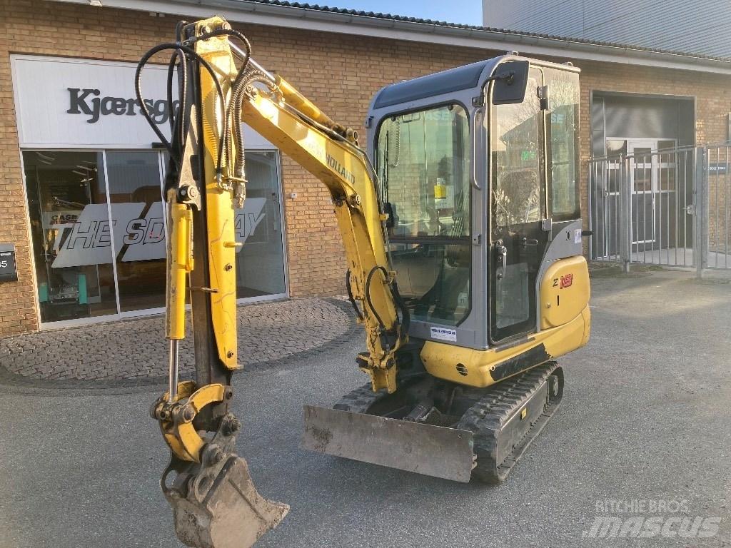New Holland E 18 C Minigrävare < 7t