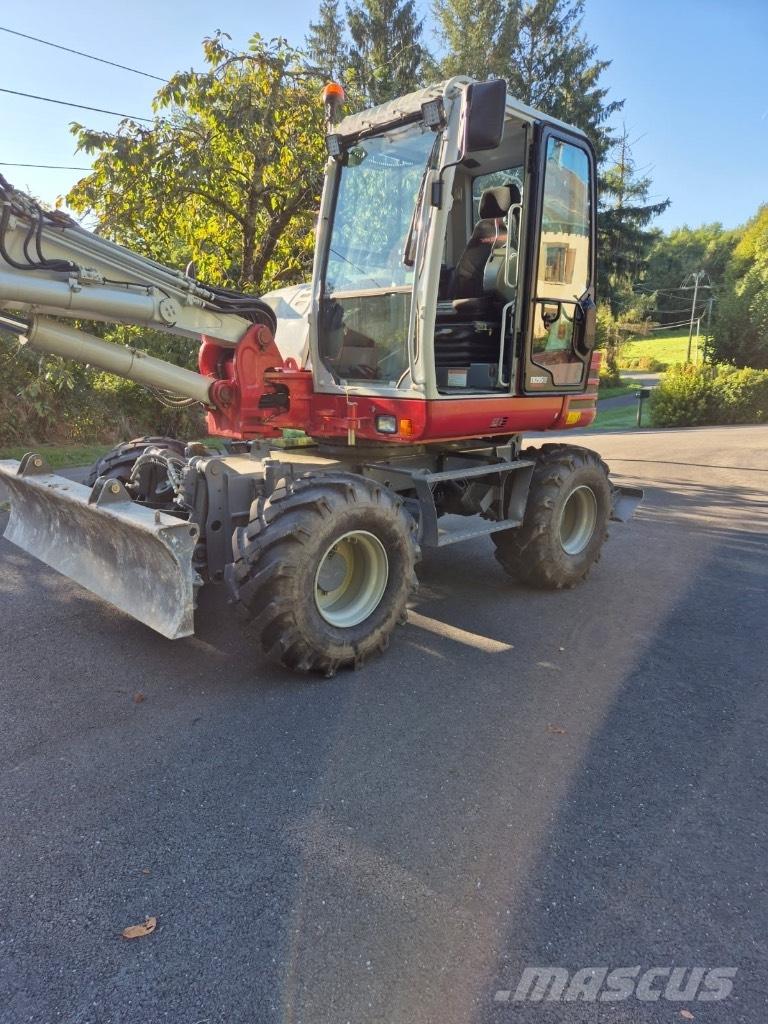 Takeuchi TB 295 W Hjulgrävare