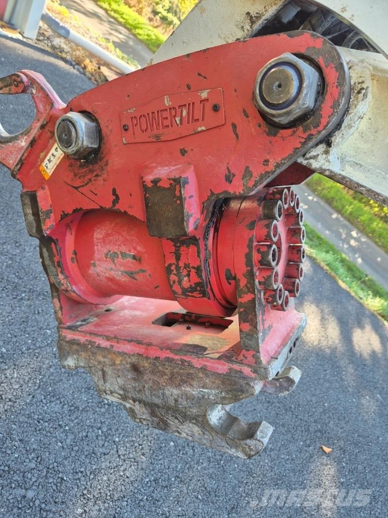 Takeuchi TB 295 W Hjulgrävare