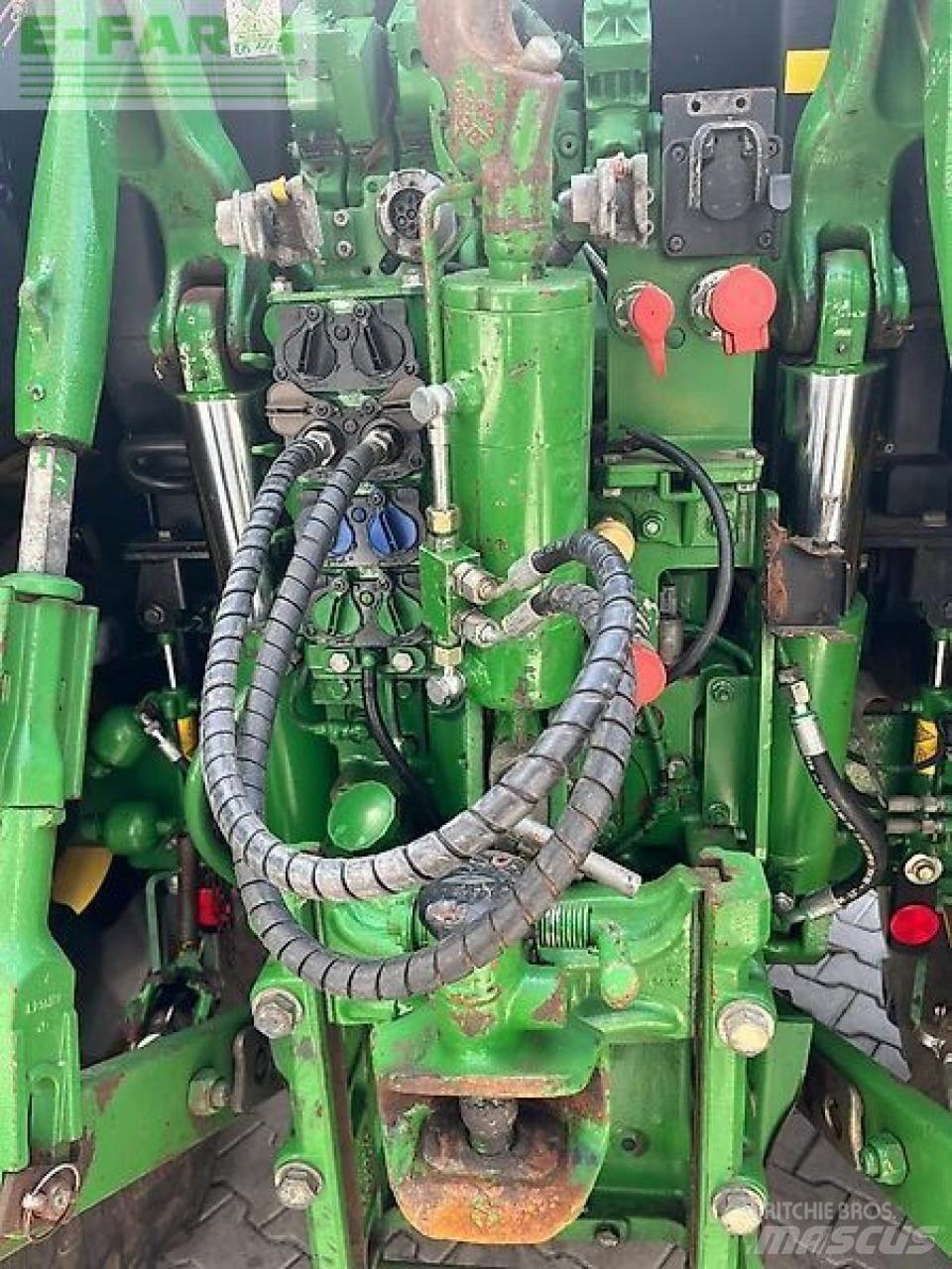 John Deere 6155 r Traktorer
