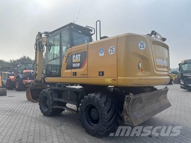 CAT M 320 F Hjulgrävare