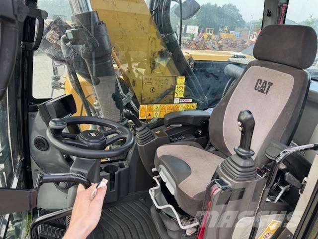 CAT M 320 F Hjulgrävare
