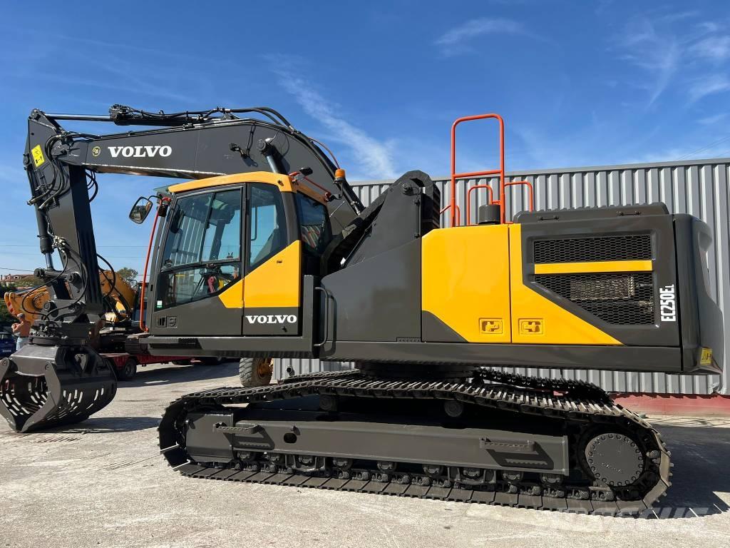 Volvo EC 250 EL Bandgrävare