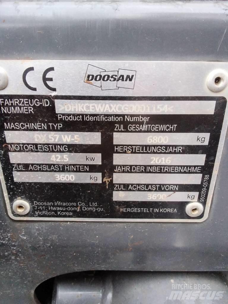 Doosan DX 57 W-5 Hjulgrävare
