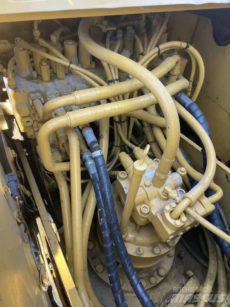 CAT 325 C Bandgrävare