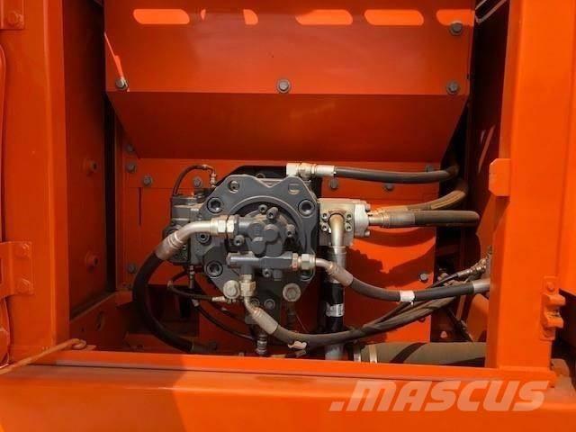 Doosan dx225 Bandgrävare
