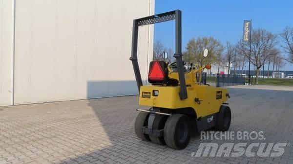 Sakai TS 160 Pneumatiska Hjulvältar