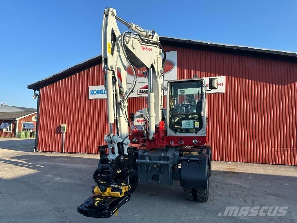 Takeuchi TB 395 W Hjulgrävare