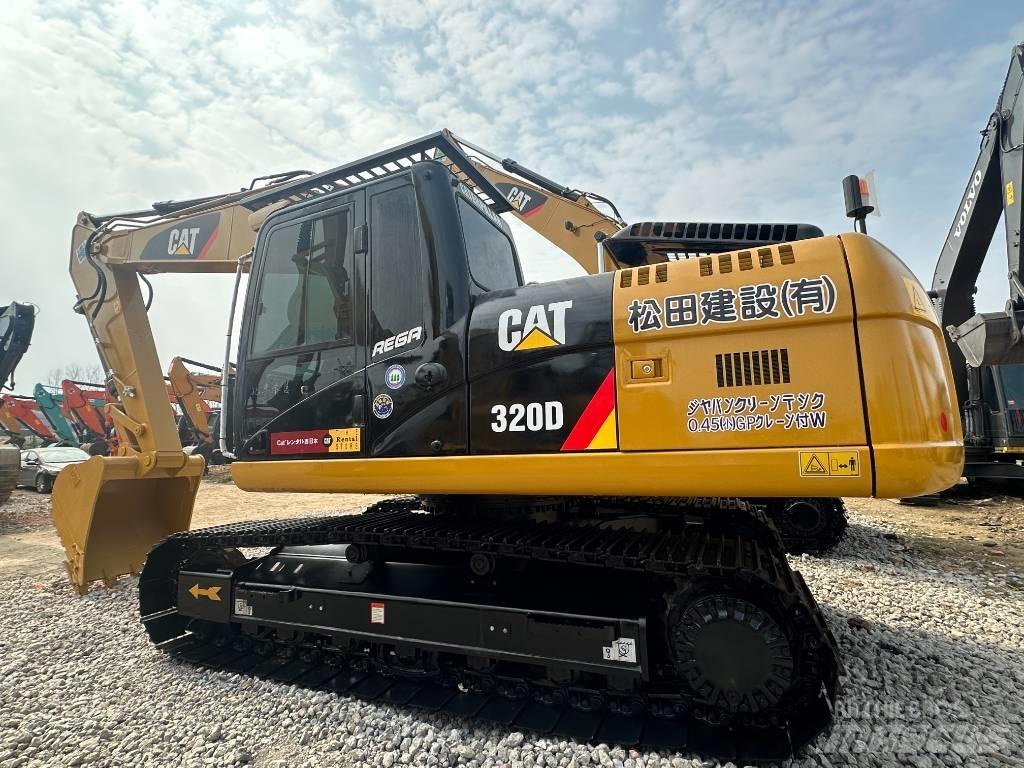 CAT CAT320D2 Bandgrävare