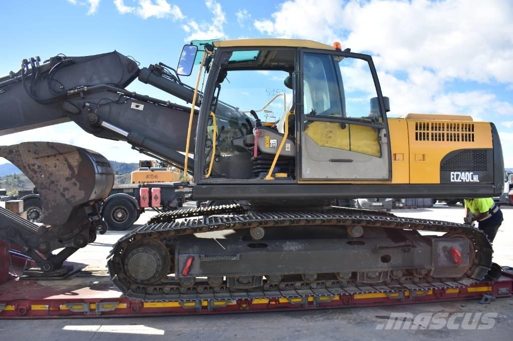 Volvo EC 240 C N L Bandgrävare