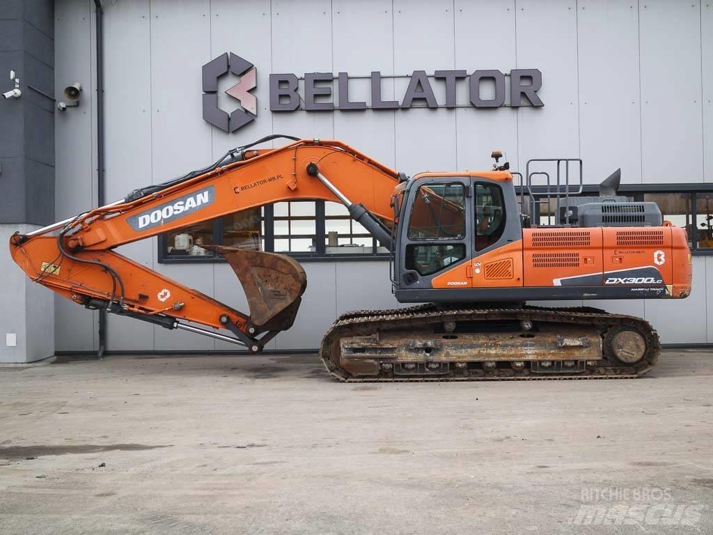 Doosan DX 300 LC-5 Bandgrävare