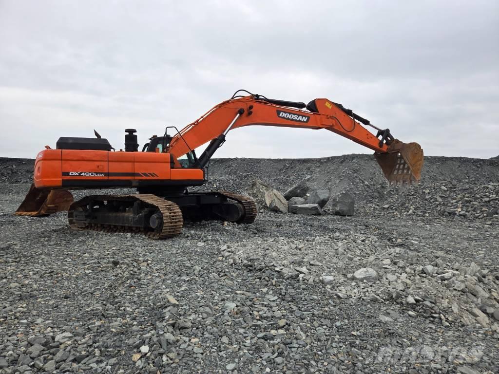 Doosan DX 480 LCA Bandgrävare