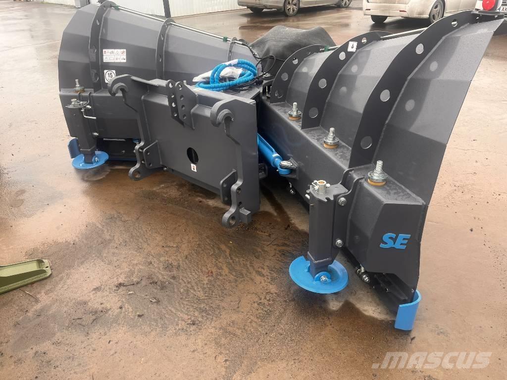 SE Equipment  Vikplog Snöblad och plogar