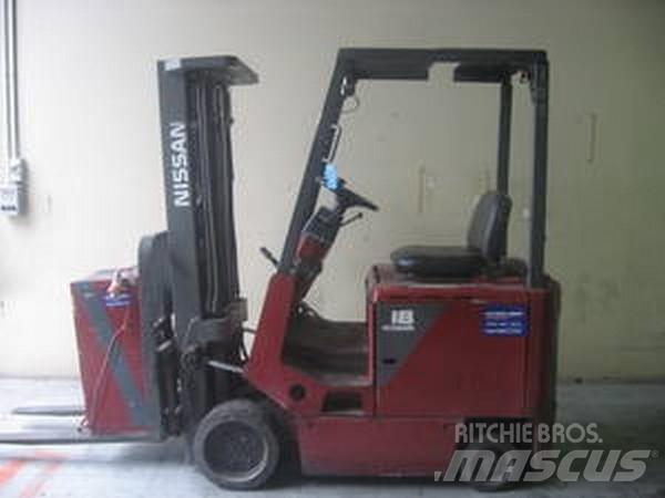 Nissan CM01 Elmotviktstruckar