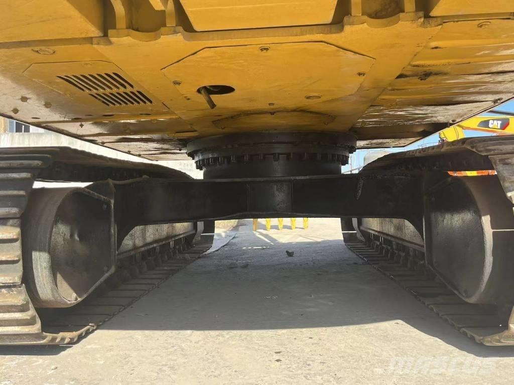 CAT 320 D Bandgrävare