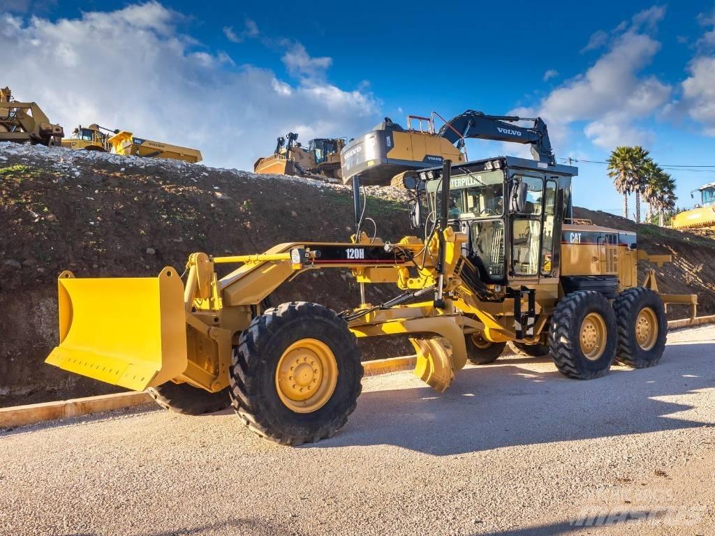 CAT 120 H VHP Väghyvlar