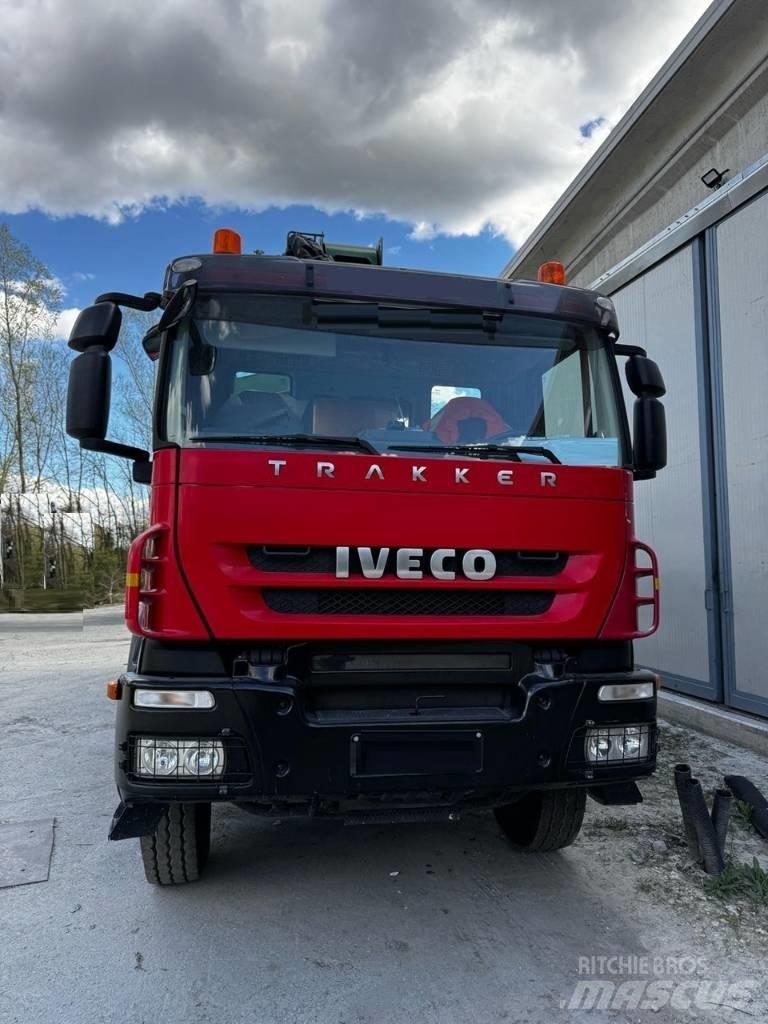 Iveco Trekker 450 Lastbilar med betongpump