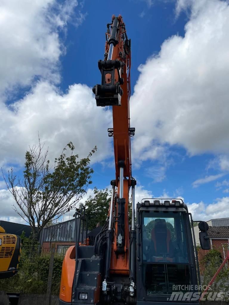 Doosan DX 140 LCR Bandgrävare