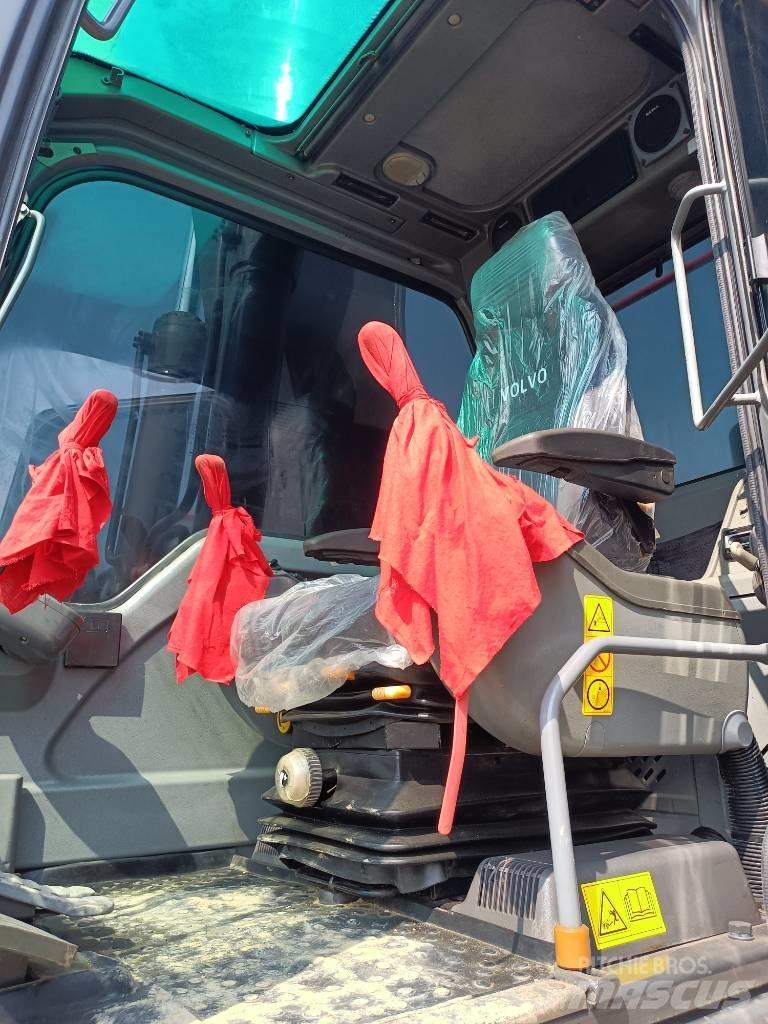 Volvo EC 240 Bandgrävare