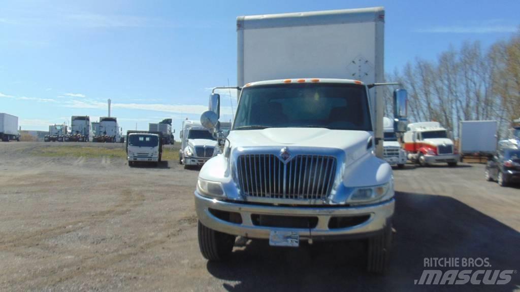 International 4400 Skåpbilar