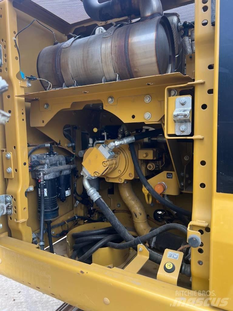 CAT 320 Bandgrävare