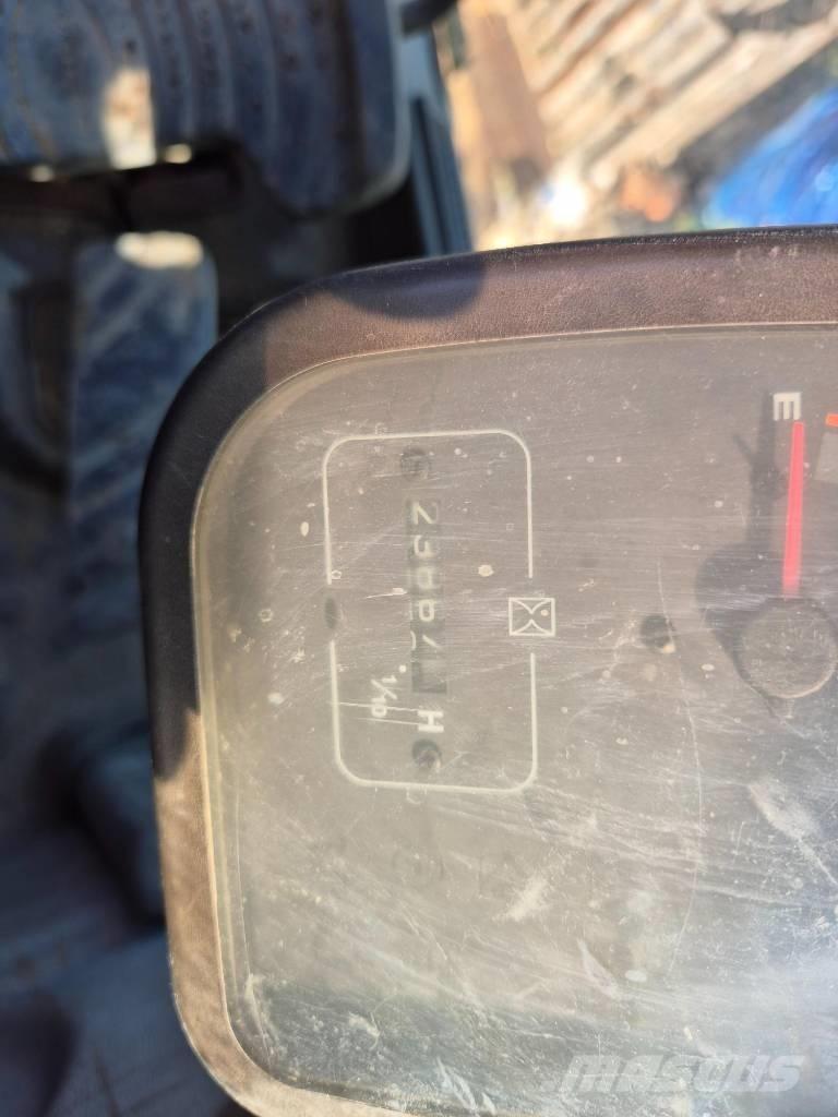 Volvo EC 290 B LC Bandgrävare