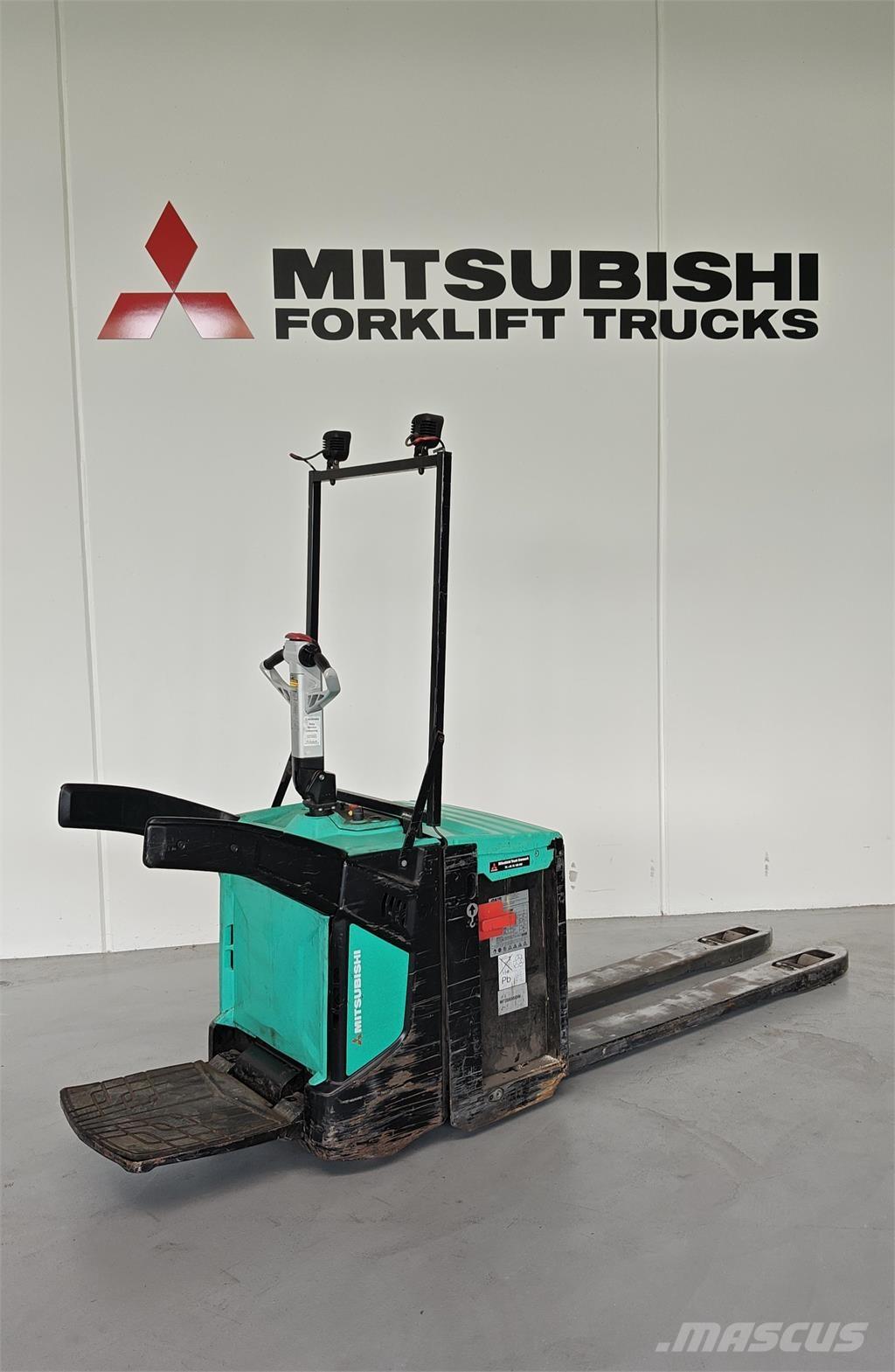 Mitsubishi PBV20N2 Flaktruck