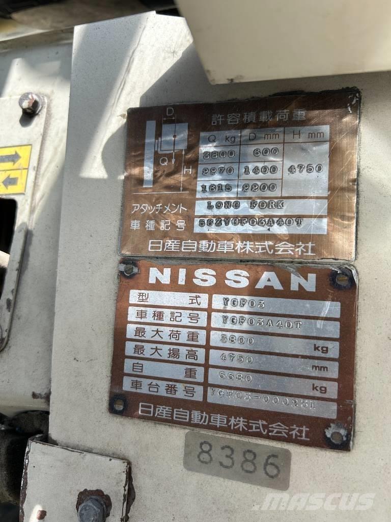 Nissan YGF03 Dieselmotviktstruckar