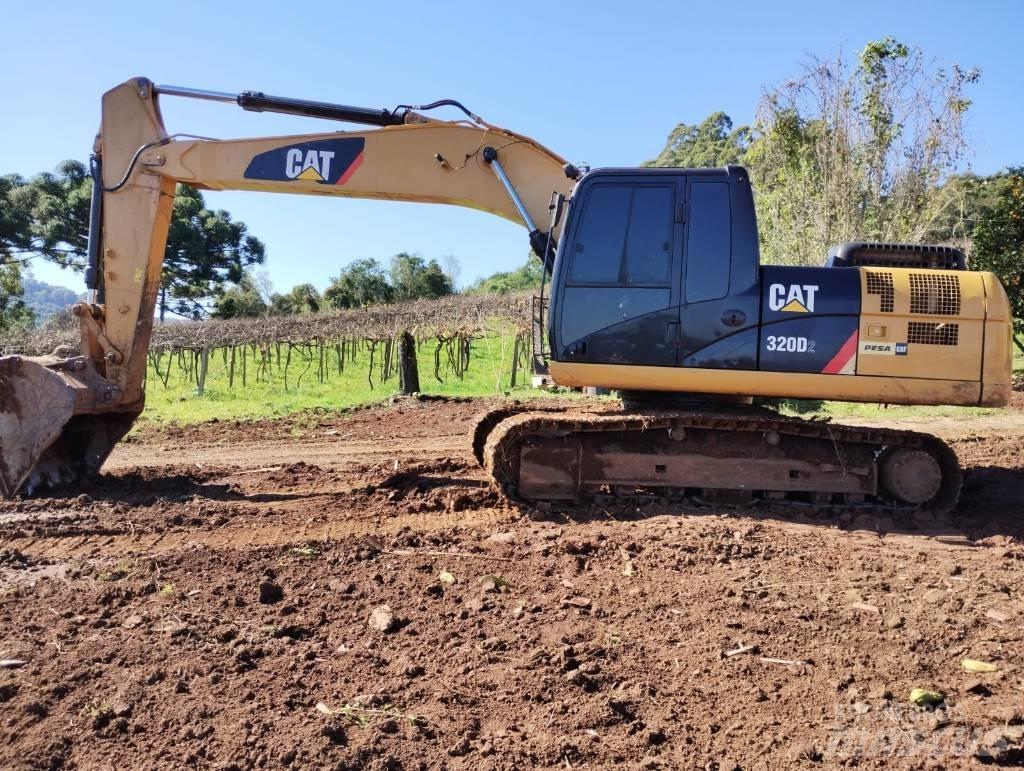 CAT 320D2 Bandgrävare