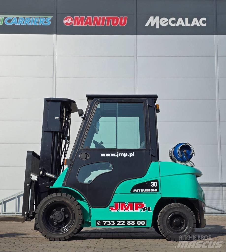 Mitsubishi FG 30 N Gasolmotviktstruckar