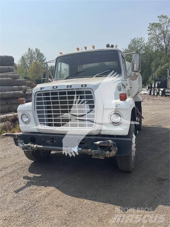 Ford 8000 Vattentankbilar