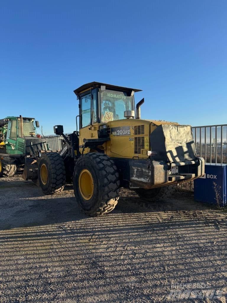 Komatsu WA 200 PZ-6 Hjullastare