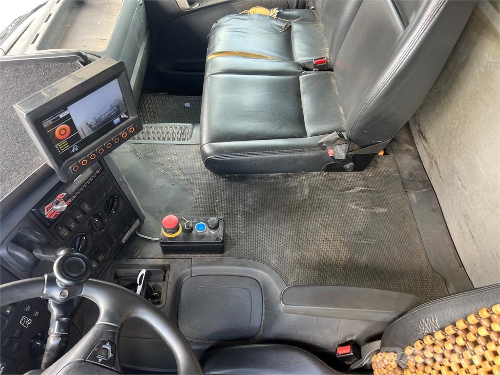 Scania P320 Chassier