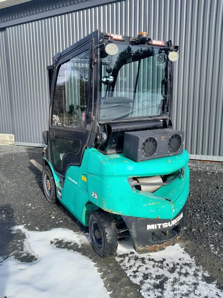 Mitsubishi FD 25 N Dieselmotviktstruckar