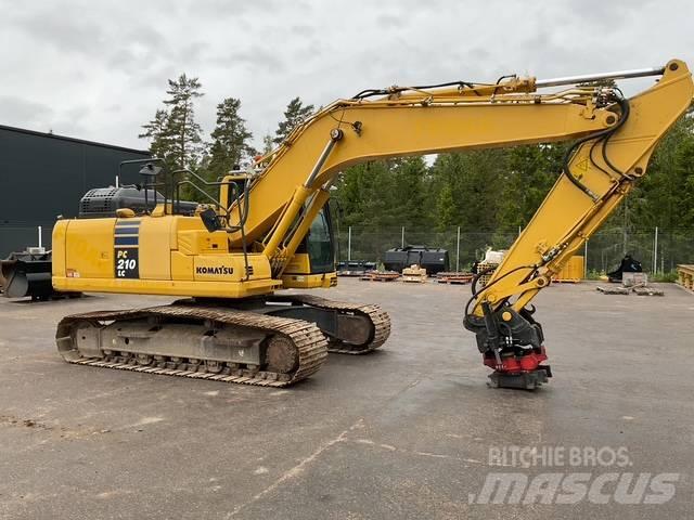 Komatsu PC210 Bandgrävare