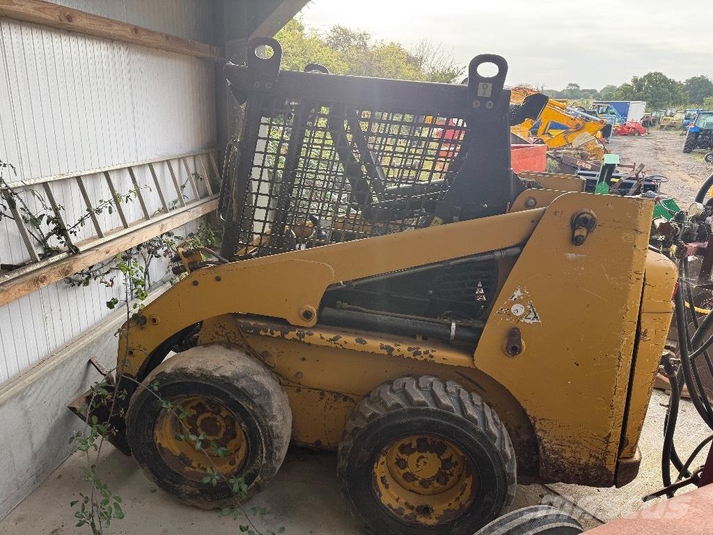 CAT 216 B 3 Kompaktlastare