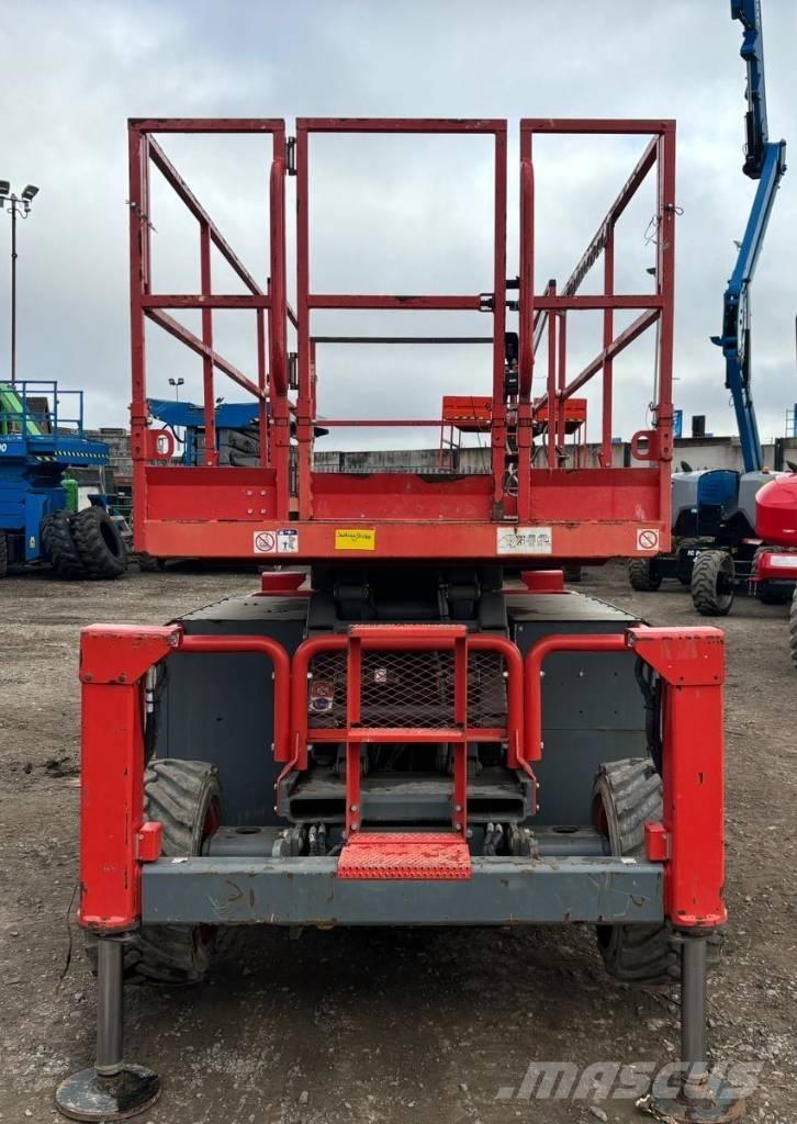 SkyJack SJ 6832 RT Saxliftar