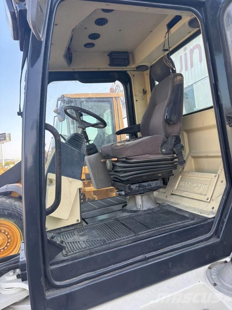  Max Com R712 Pneumatiska Hjulvältar