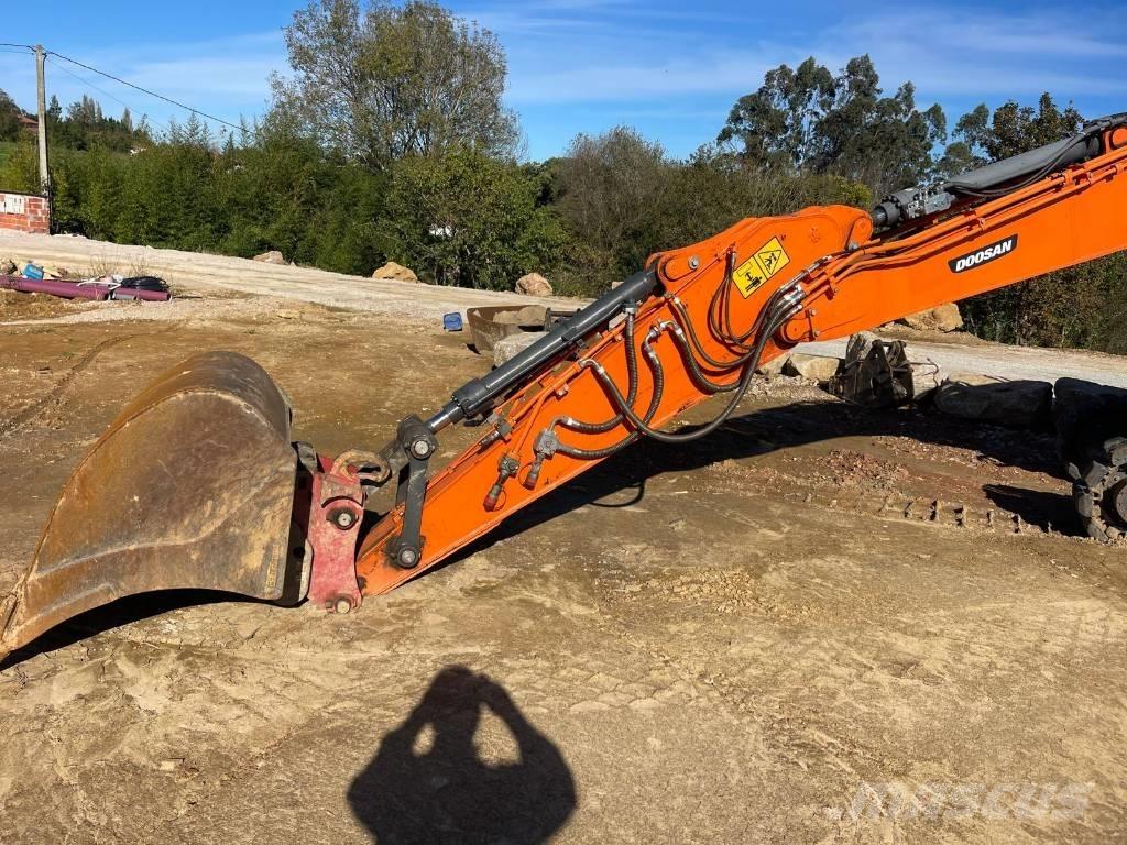 Doosan DX 140 LCR-5 Bandgrävare