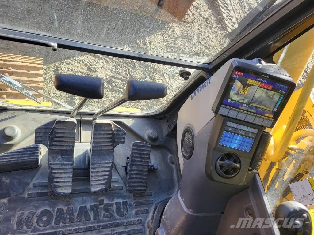 Komatsu PC228USLC-11 Bandgrävare