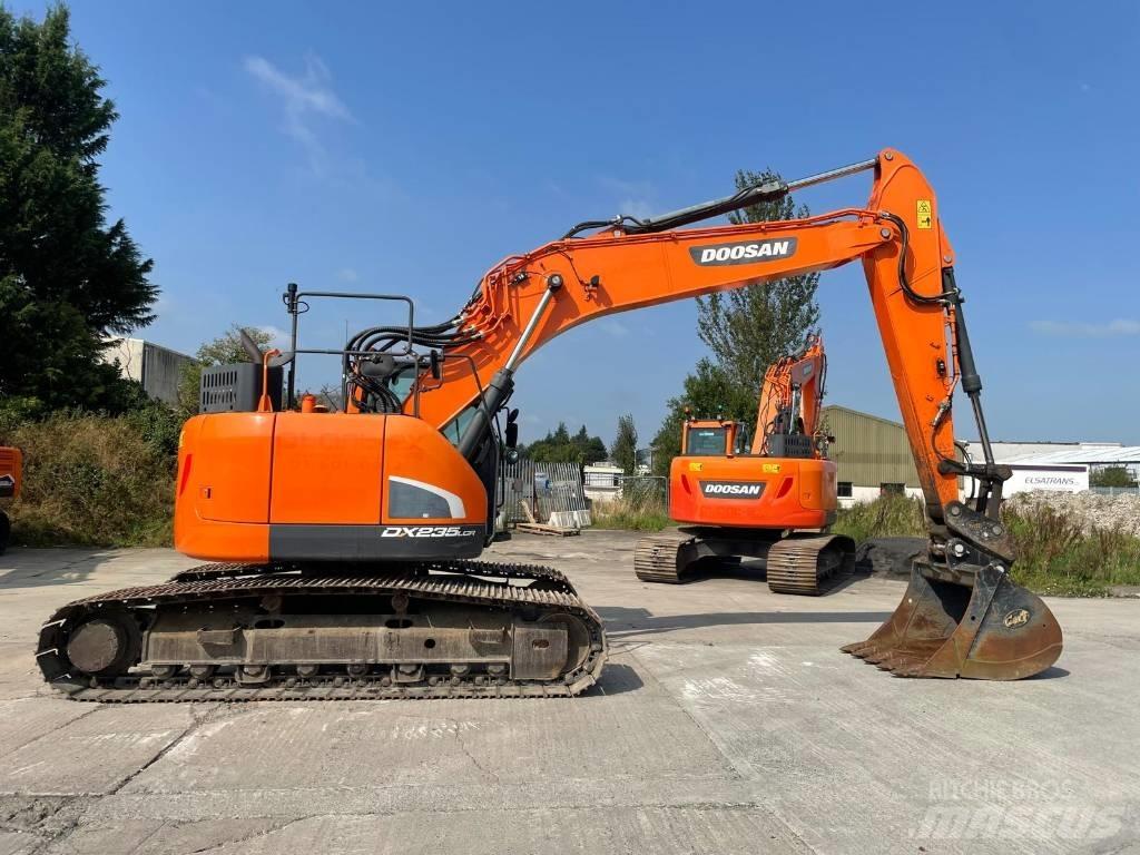 Doosan DX 235 LCR-5 Bandgrävare