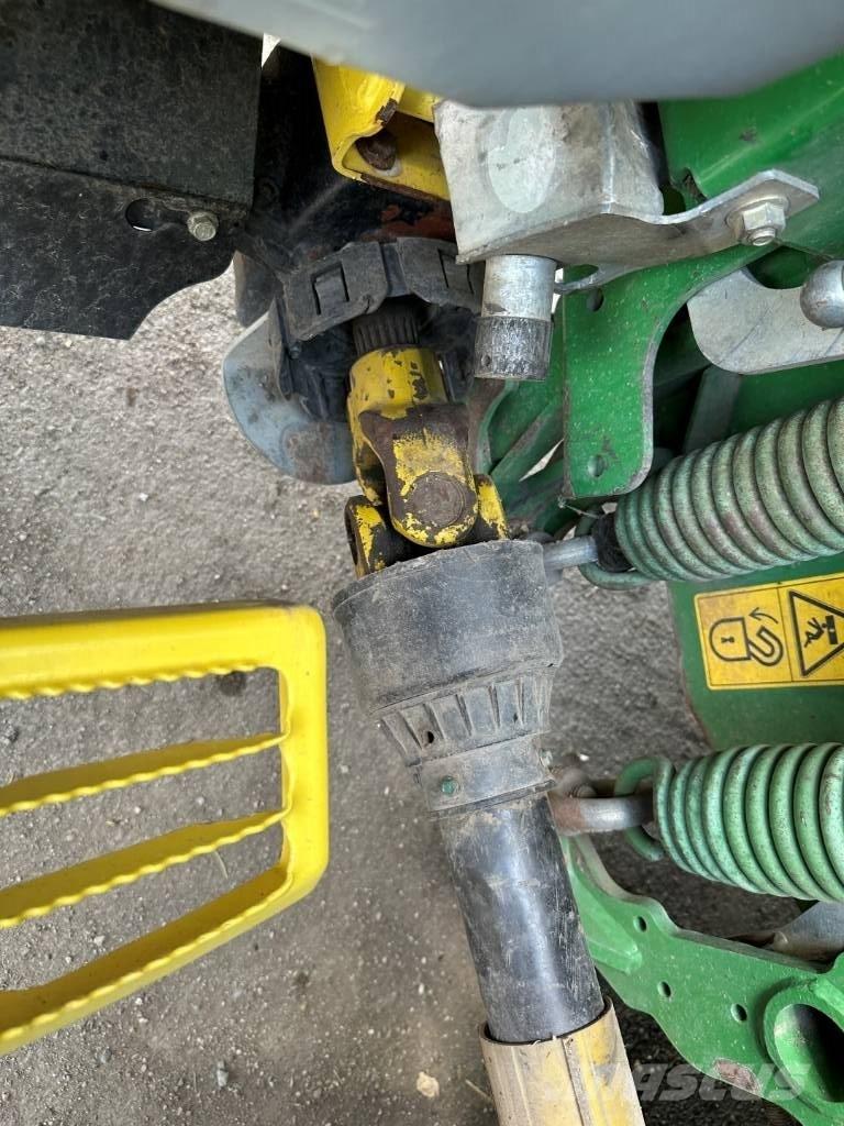 John Deere 8600 Självgående fälthackar